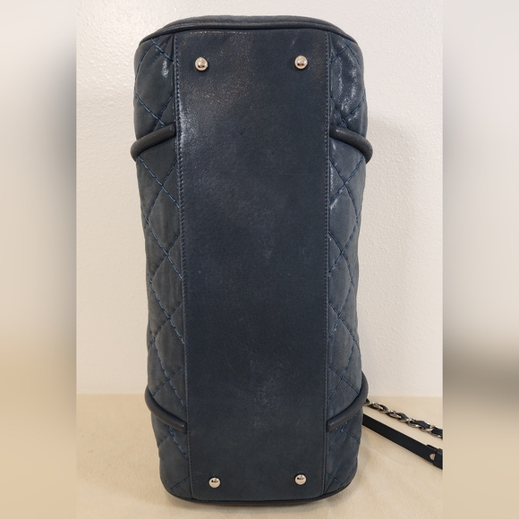 Chanel 2012 Iridescent Relax CC Bowling Bag/Baby duffle. Beautiful - Picture 6 of 16